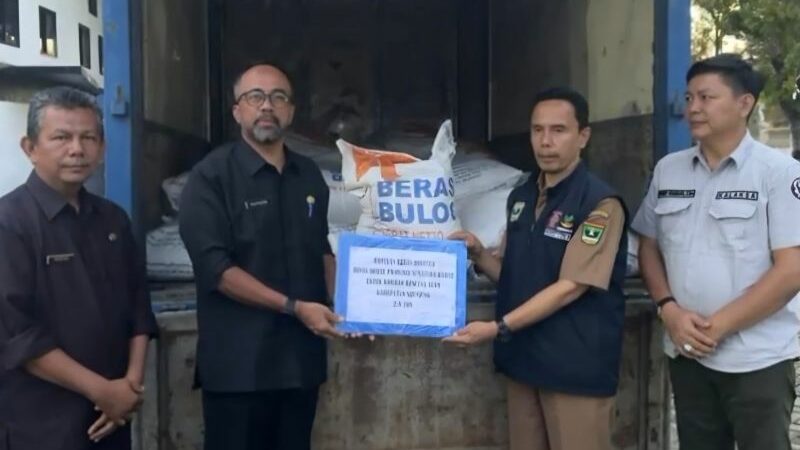 Respons Cepat Banjir Sumpur Kudus, Pemprov Sumbar Salurkan 2.830 Kg Beras untuk Warga